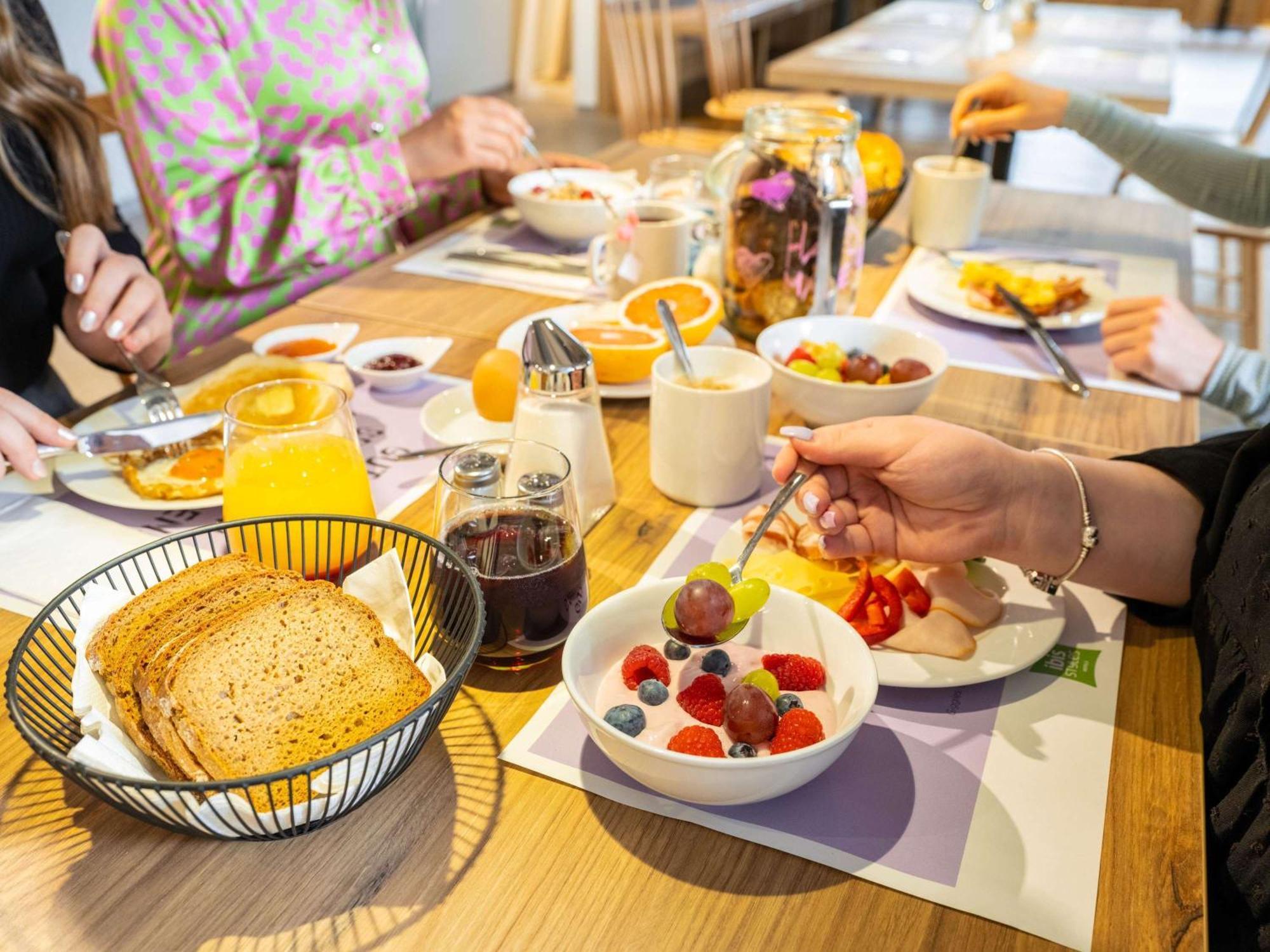 Отель Ibis Styles Graz Messe Экстерьер фото